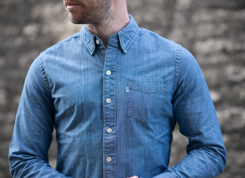 Double Denim Levis Chambray Shirt Outfit | Your Average Guy