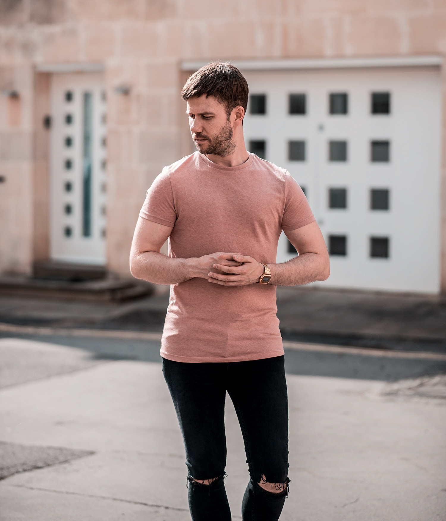 Pink T Shirt Summer Style Outfit - Your Average Guy