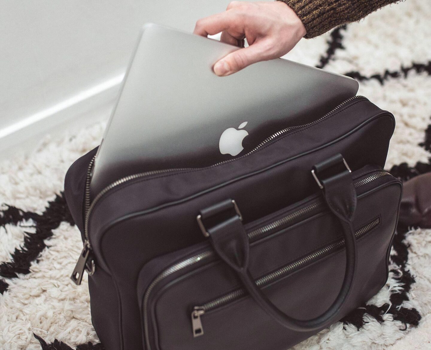 How To Pack Your Briefcase For A City Break Your Average Guy