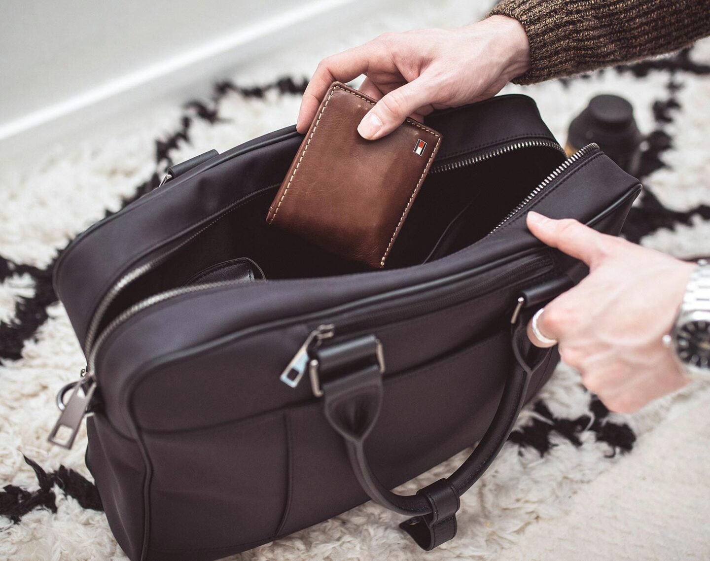 How To Pack Your Briefcase For A City Break Your Average Guy