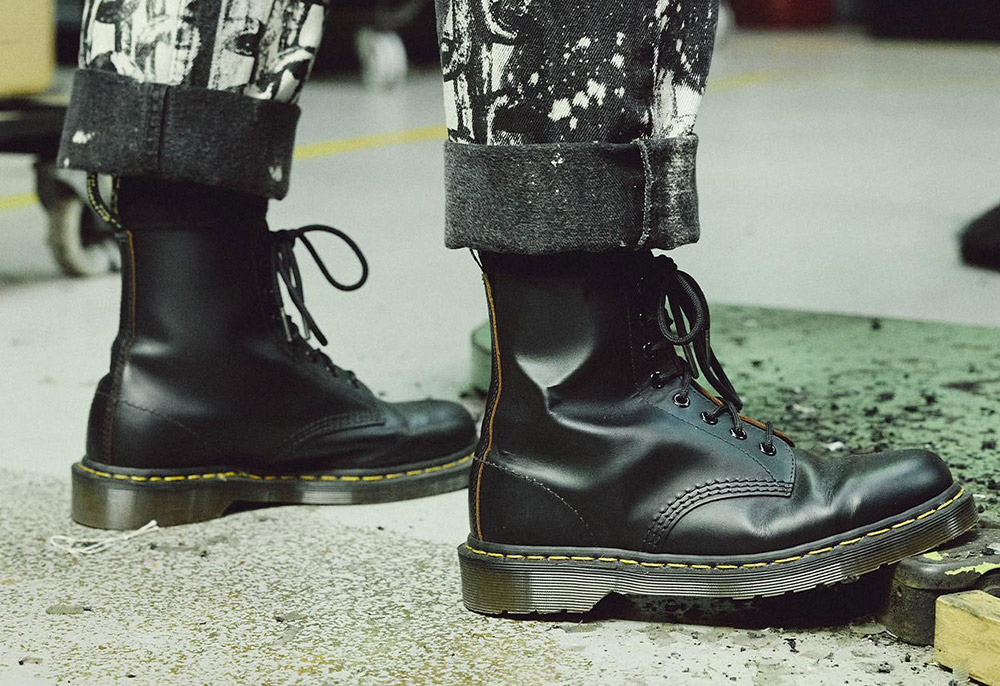 How To Break In Your New Doc Martens Boots - Your Average Guy